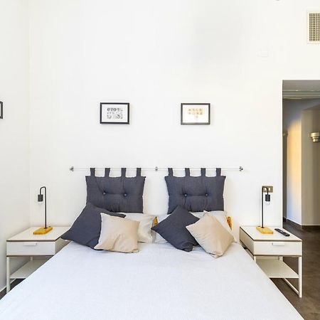 Hostly - Nicole Apartment Volturno- Full Rome Center ภายนอก รูปภาพ