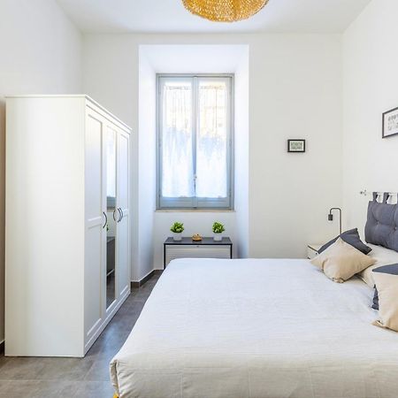 Hostly - Nicole Apartment Volturno- Full Rome Center ภายนอก รูปภาพ