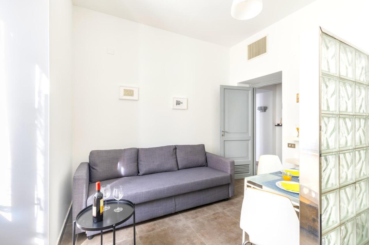 Hostly - Nicole Apartment Volturno- Full Rome Center ภายนอก รูปภาพ