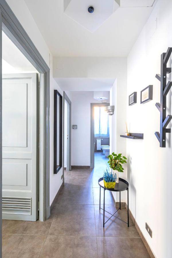 Hostly - Nicole Apartment Volturno- Full Rome Center ภายนอก รูปภาพ