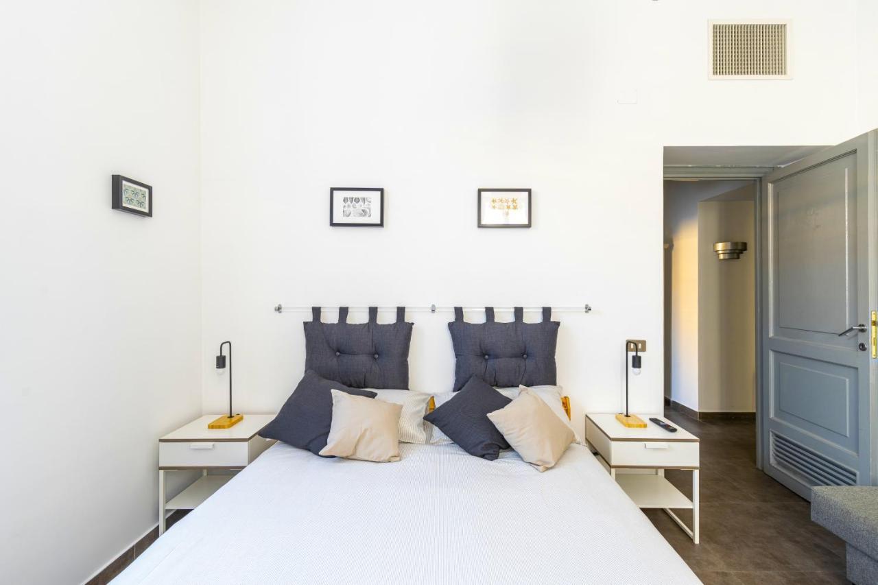 Hostly - Nicole Apartment Volturno- Full Rome Center ภายนอก รูปภาพ
